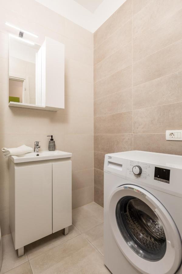 Studio Apartments Fran'S Рийека Екстериор снимка
